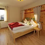 Ortners Mauerwirt - Leistbarer Luxus Apartamento Bad Kleinkirchheim