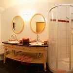 Ortners Mauerwirt - Leistbarer Luxus Apartamento